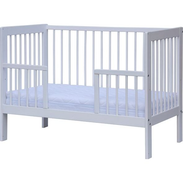 SCARLETT DĚTSKÁ POSTÝLKA SE STAHOVACÍM BOKEM KAMILA (BOROVICE) BÍLÁ 120X60CM - DŘEVĚNÉ POSTÝLKY - SPINKÁNÍ