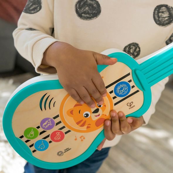 BABY EINSTEIN HRAČKA HUDEBNÍ DŘEVĚNÁ UKULELE MAGIC TOUCH HAPE 6M+ - HUDEBNÍ - PRO DĚTI