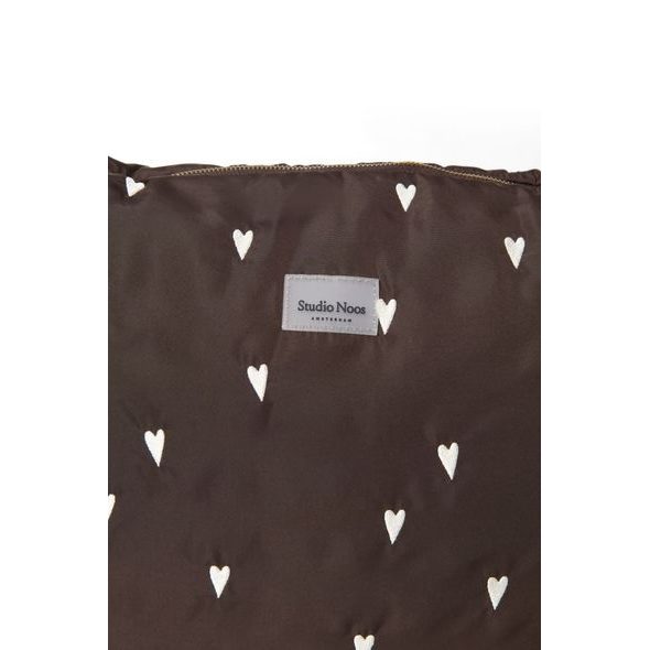STUDIO NOOS PUFFY DIAPER BAG PŘEBALOVACÍ TAŠKA BROWN HEARTS - ORGANIZÉRY A KOŠÍKY - KOČÁRKY A PŘÍSLUŠENSTVÍ
