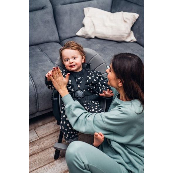 MOMI JÍDELNÍ ŽIDLIČKA MOMI REKI BÉŽOVÁ - JÍDELNÍ ŽIDLIČKY PLASTOVÉ - KRMENÍ