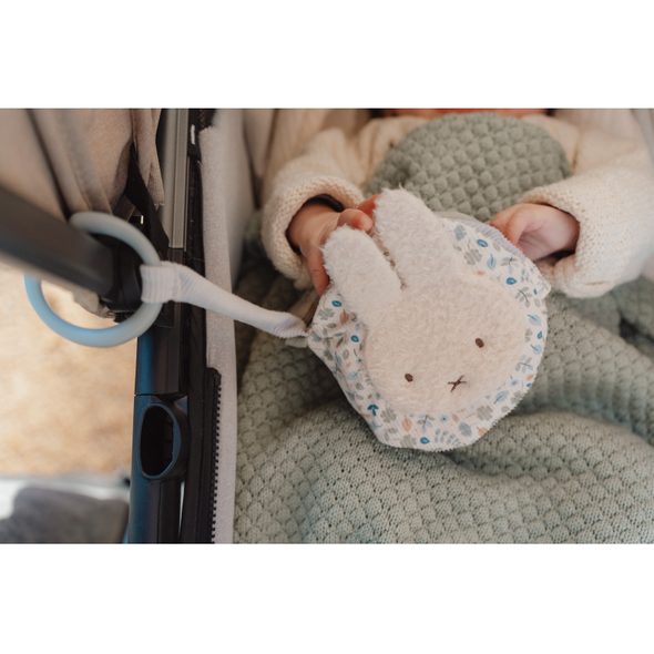 LITTLE DUTCH ZÁVĚSNÁ TEXTILNÍ KNÍŽKA KRÁLÍČEK MIFFY LUCKY LEAVES - MIFFY - PRO DĚTI