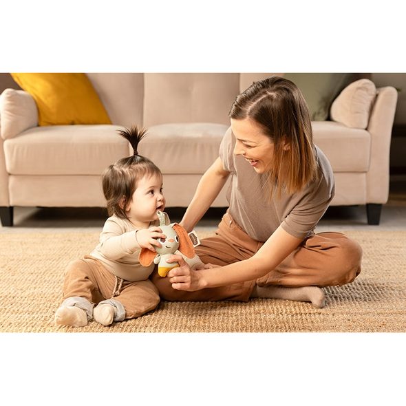 TINY LOVE KRÁLÍČEK GARDEN OF ADVENTURES - HRAČKY K ZAVĚŠENÍ - PRO DĚTI