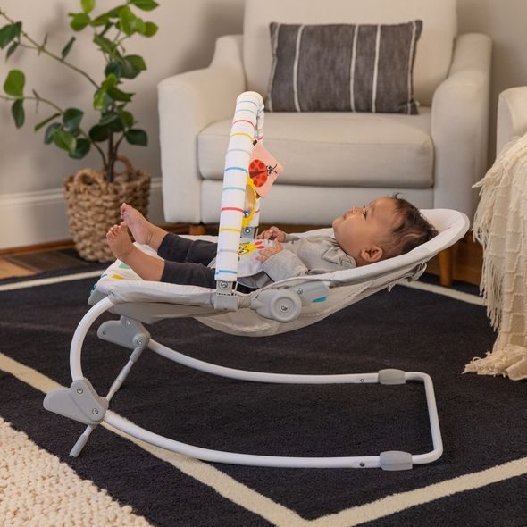 BABY EINSTEIN LEHÁTKO HUDEBNÍ VIBRUJÍCÍ DEAN'S DISCOVERY SPOT™ 0M+ DO 9KG - LEHÁTKA A HOUPADLA - SPINKÁNÍ