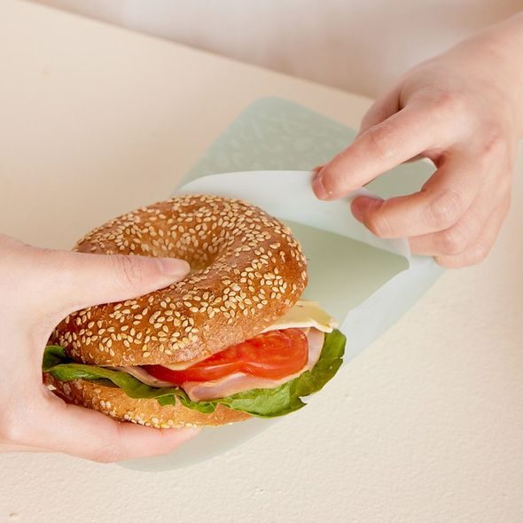 B.BOX SILIKONOVÁ KAPSA NA SENDVIČ - ZELENÁ - KRABIČKY NA SVAČINU - KRMENÍ