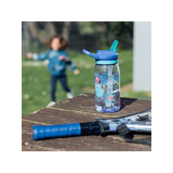 QUOKKA PLASTOVÁ LÁHEV S PÍTKEM GLOW KIDS SPACE 580 ML - SPORTOVNÍ LAHVE - KRMENÍ
