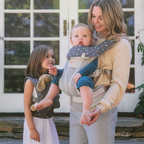 ERGOBABY BRYNDÁK NA NOSÍTKO CHALKBOARD STARS - ERGONOMICKÁ NOSÍTKA - NOŠENÍ & SPORT