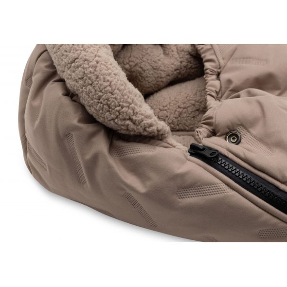 JOLLEIN FUSAK DO AUTOSEDAČKY EMBOSSED MILKY COFFEE - FUSAKY DO AUTOSEDAČKY - AUTOSEDAČKY A PŘÍSLUŠENSTVÍ