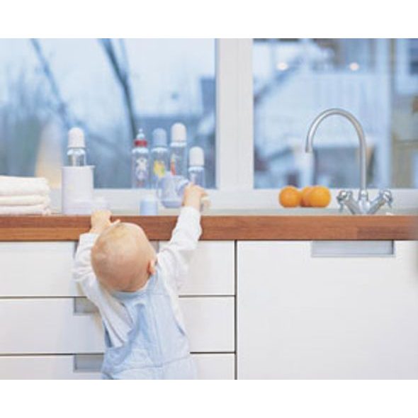 BABYDAN OCHRANNÁ MŘÍŽKA NA TROUBU - BEZPEČNOST DĚTÍ V DOMÁCNOSTI - KOUPÁNÍ A ZDRAVÍ
