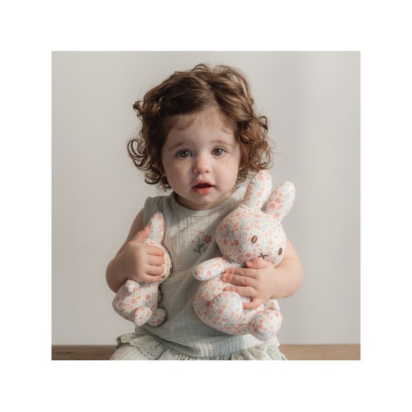 LITTLE DUTCH KRÁLÍČEK MIFFY TEXTILNÍ LUCKY BLOSSOM 20 CM - MIFFY - PRO DĚTI