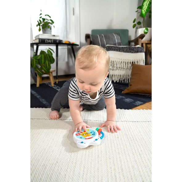 BABY EINSTEIN HRAČKA HUDEBNÍ BUBEN TINY TEMPO™ 3M+ - MOTORICKÉ A HUDEBNÍ - PRO DĚTI