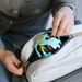 BABY EINSTEIN HRAČKA SENZORICKÝ MÍČ S KOUSÁTKEM RATTLE & SENSE™ 3M+ - SENZORICKÉ HRAČKY - PRO DĚTI