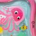 BABY EINSTEIN PODLOŽKA VODNÍ PRO ROZVOJ MOTORIKY JIGGLING JANET™ TUMMY TIME, 0M+ - HRACÍ DEKY - PRO DĚTI