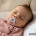 CANPOL BABIES DUDLÍK SVÍTÍCÍ SILIKONOVÝ TŘEŠINKA 6-18M LOVE&SEA - ŠIDÍTKA A DOPLŇKY - KRMENÍ