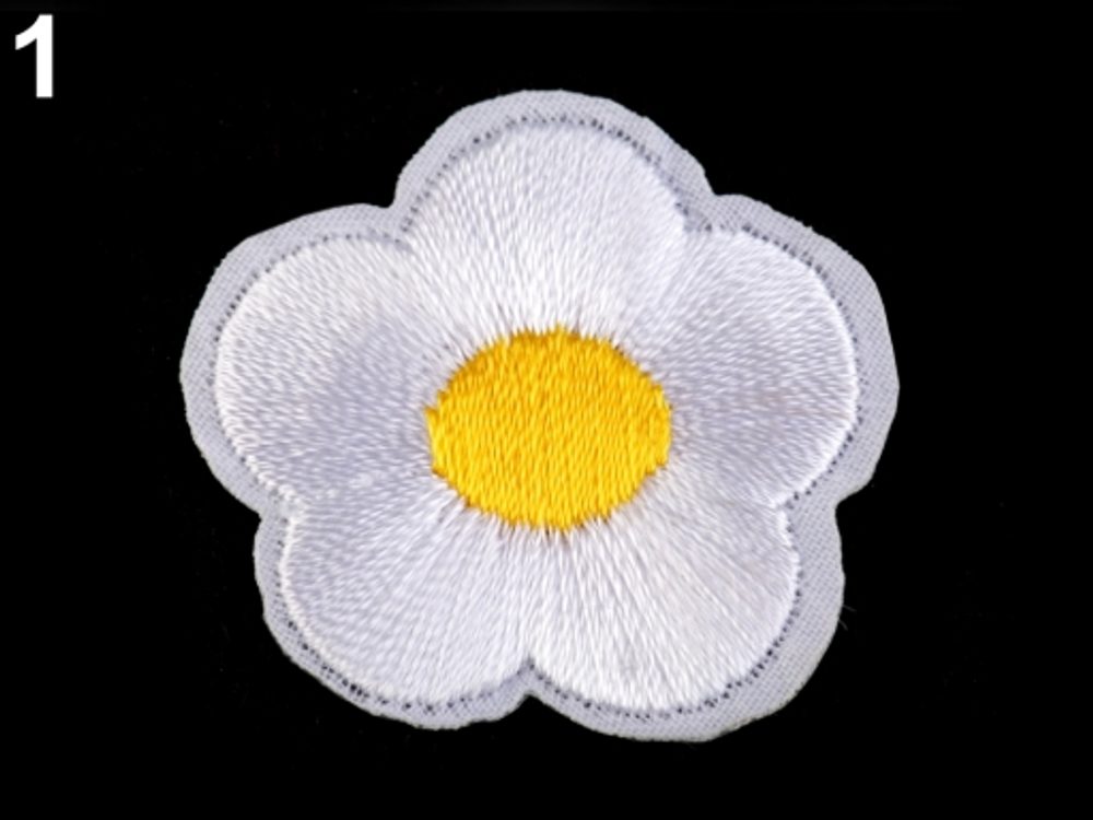 Nažehlovačka vyšívaný květ - 1 bílá