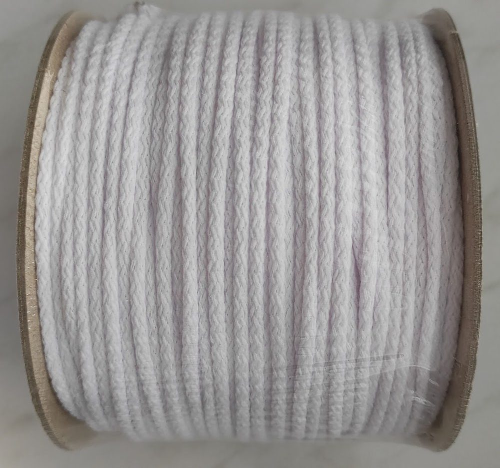 Šňůra oděvní bílá PES 4 mm, návin 100 m - bílá