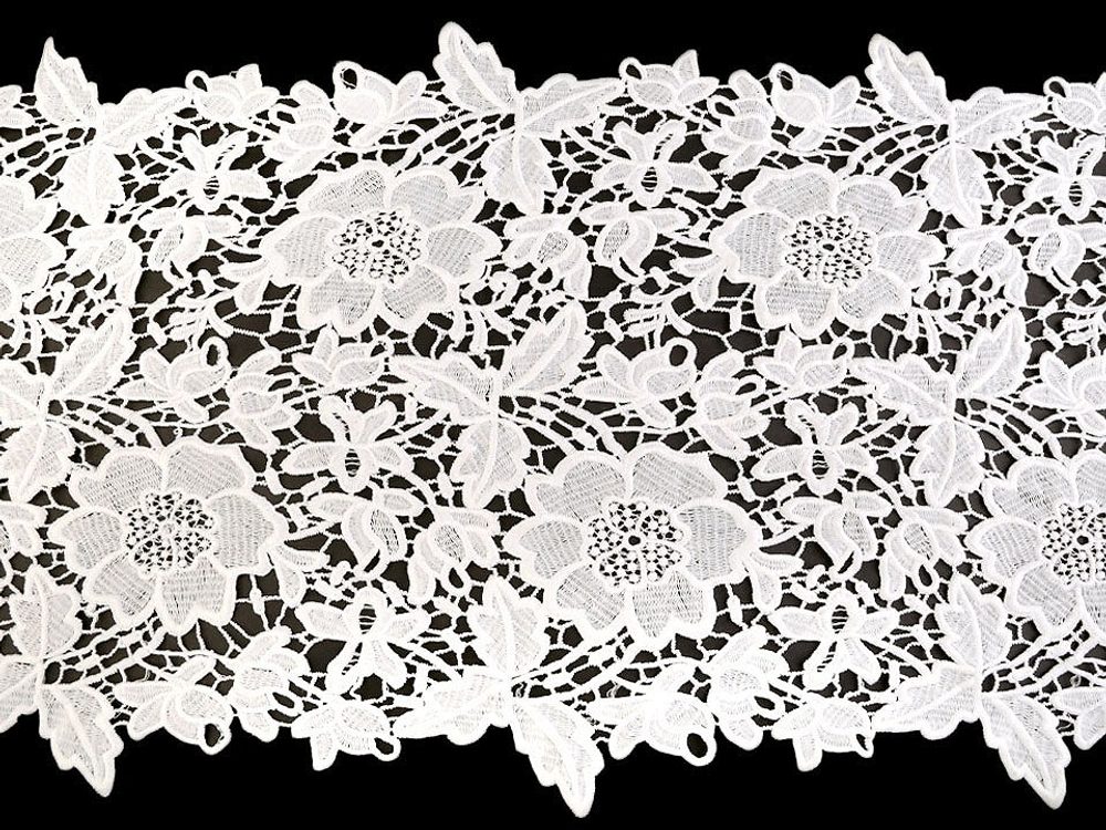 Vyšívaná krajka / běhoun šíře 36 cm off white METRÁŽ - Off White