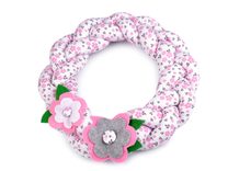 Jarní splétaný látkový věnec