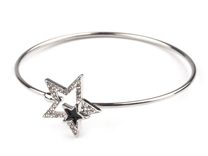 Kovový náramek s hvězdami