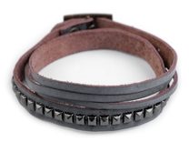 Náramek s cvočky dvojitý