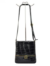 Kožená dámská crossbody kabelka v kroko designu tmavě hnědá