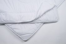 Přikrývka Kamilka LUX - celoroční, 140x220, prodloužená, 935g - 140x220 cm prodloužená bílá