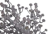 Umělá rostlina s bílýmí kvítky - trs