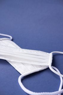 Ústní rouška bavlněná na gumičku s vnitřní kapsou - délka oblouku 16cm uni šedá