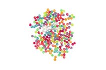 Korálky se šňůrkou plast mix barev v plastové dózičce