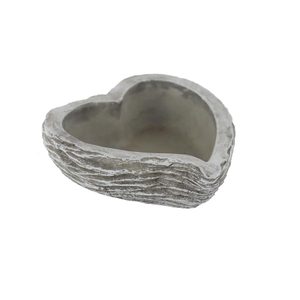 Cementový obal k osázení srdce X7067/1 - 16 x 18 x 6 cm