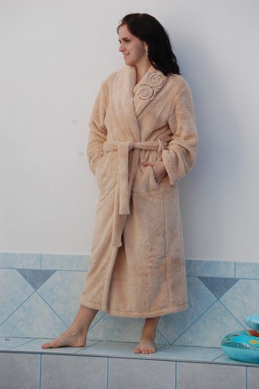 Další barvou županů, která bude brzy nedostupná je "oříšková"