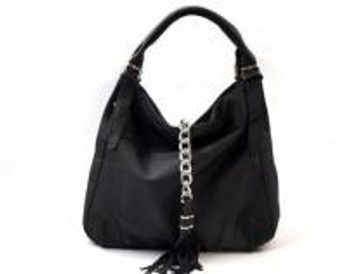 Vážené dámy! Máme KABELKY! Všimli jste si?