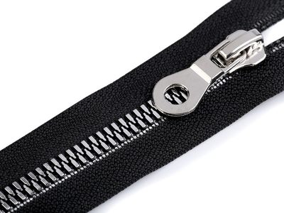 Kostěný zip šíře 8 mm délka 70 cm{% if product.brand.name %} – Stoklasa{% endif %}