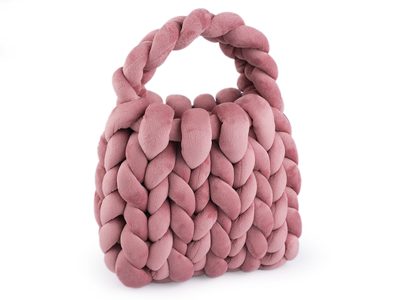 Kabelka z velvetové příze hand made 25x22 cm{% if variant.name %} – 3 starorůžová{% endif %}