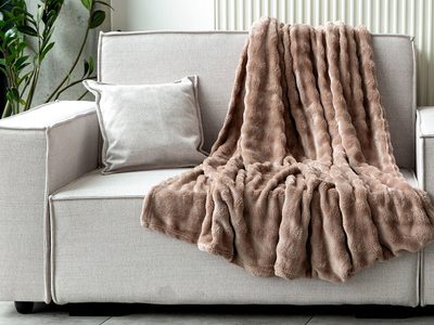 Deka bubble fleece 150x200 cm{% if product.brand.name %} – Stoklasa{% endif %}