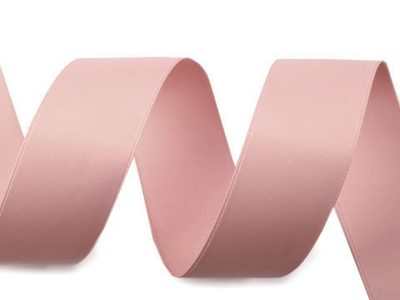 Atlasová / hedvábná stuha oboulící šíře 26 mm matná 3 metry{% if variant.name %} – 5 starorůžová{% endif %}