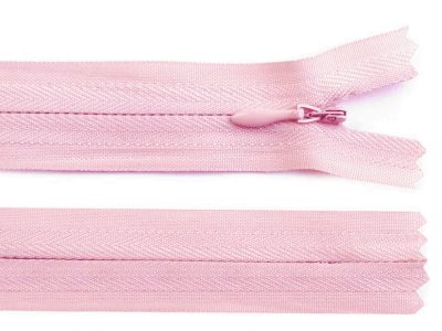 Zip skrytý nedělitelný 3 mm délka 50 cm{% if variant.name %} – 133 růžová světlá{% endif %}