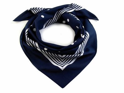 Bavlněný šátek s puntíky 55x55 cm{% if product.brand.name %} – Stoklasa{% endif %}