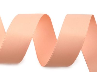 Atlasová / hedvábná stuha oboulící šíře 26 mm matná 3 metry{% if variant.name %} – 4 lososová sv.{% endif %}