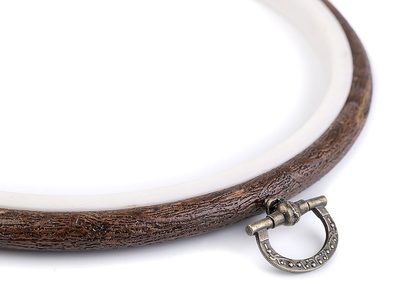 Vyšívací kruh / rámeček k zavěšení Ø16 cm{% if product.brand.name %} – Mikaton{% endif %}