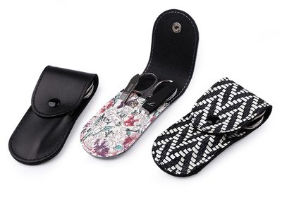Cestovní manikúra v koženém pouzdře{% if product.brand.name %} – Stoklasa{% endif %}