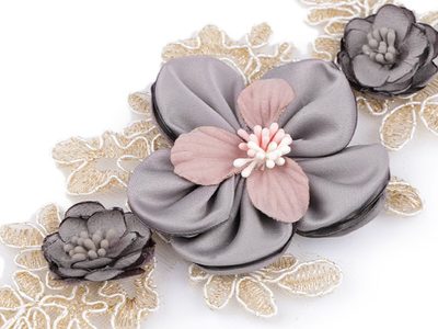 Monofilová aplikace / vsadka 3D 9,5x23 cm s květy{% if product.brand.name %} – Mikaton{% endif %}