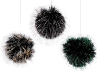 Kožešinová bambule s poutkem Ø12 cm{% if product.brand.name %} – Stoklasa{% endif %}