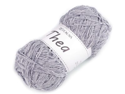 Pletací příze žinylková s lurexem Thea 100 g{% if variant.name %} – 3 šedá světlá stříbrná{% endif %}