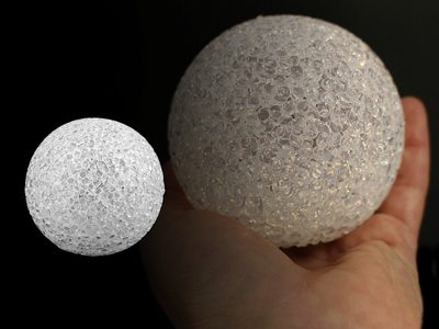 LED svítící koule Ø7,5 cm{% if product.brand.name %} – Stoklasa{% endif %}