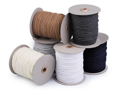 Oděvní šňůra / příze macrame Ø4 mm návin 100 metrů{% if product.brand.name %} – Galanterka{% endif %}