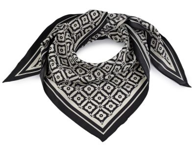 Saténový šátek trojúhelníkový 65x140 cm{% if product.brand.name %} – Stoklasa{% endif %}