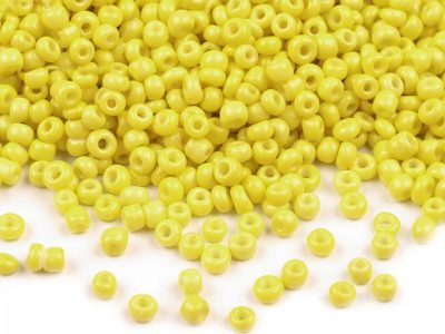 Rokajl 12/0 - 2 mm neprůhledný 50 g{% if variant.name %} – 842 žlutá narcisová{% endif %}
