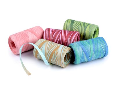 Lýko rafie k pletení tašek - přírodní multicolor, šíře 5-8 mm{% if product.brand.name %} – Stoklasa{% endif %}