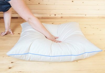 Bílý péřový SET STANDARD přikrývka 140x200 + Polštář 70x90 cm – fotka 2