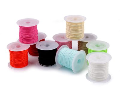 Šnůrka PES kroucená Ø1 mm voskovaná{% if product.brand.name %} – Stoklasa{% endif %}